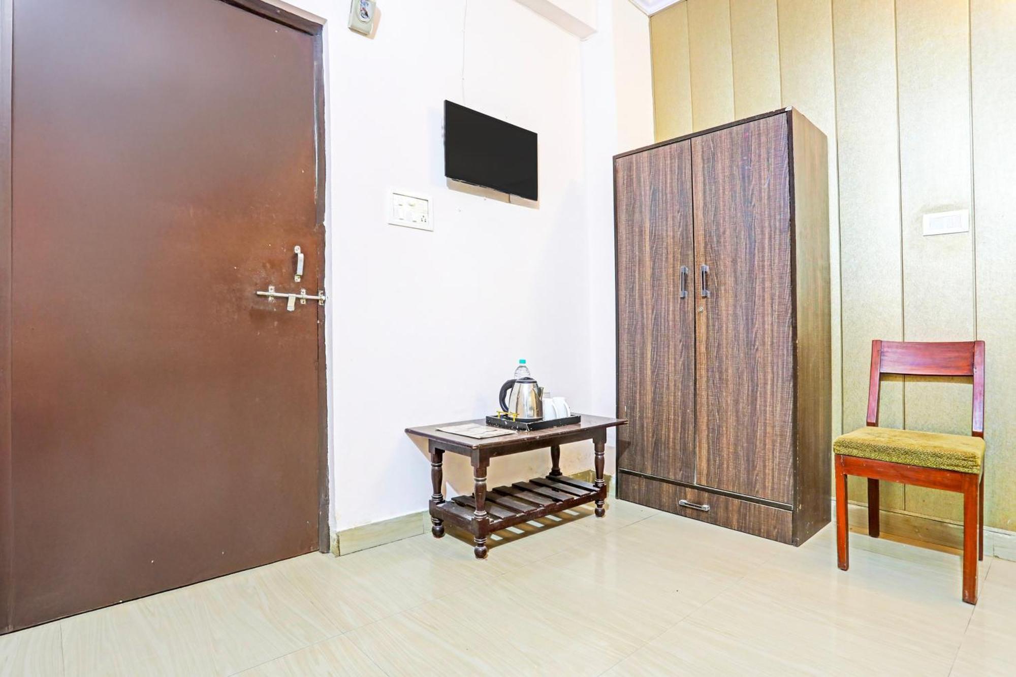 Hotel O Arvi Guest House Варанасі Екстер'єр фото