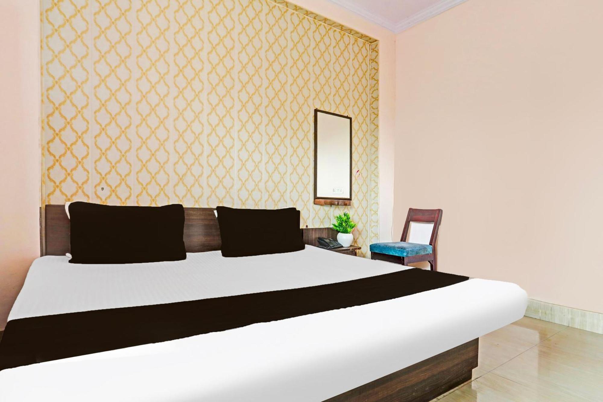 Hotel O Arvi Guest House Варанасі Екстер'єр фото