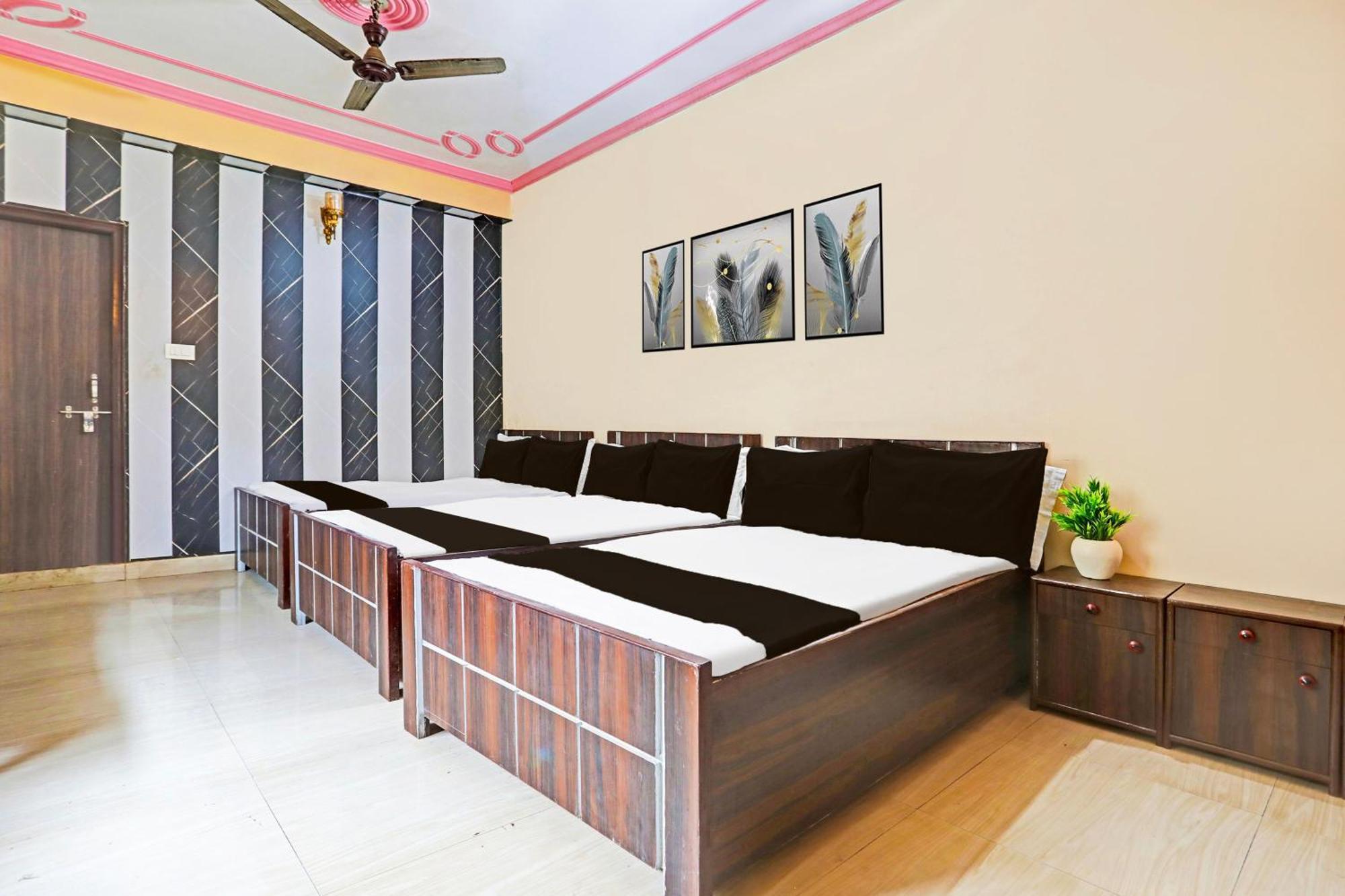 Hotel O Arvi Guest House Варанасі Екстер'єр фото